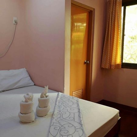 David & Vhie Homestay-David'S Guest House Эль-Нидо Экстерьер фото